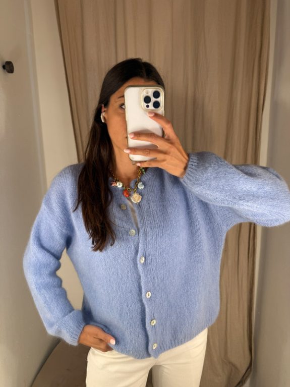 Emma Strickjacke in Hellblau  – Bild 2