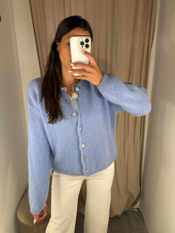 Emma Strickjacke in Hellblau 