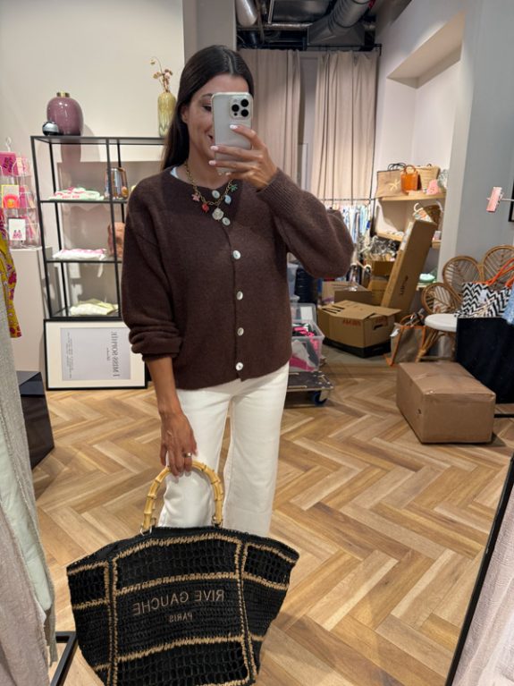 Kurzer Cardigan in edlem Braun 