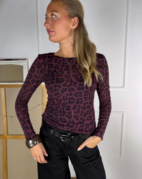 Leo Langarmshirt in Bordeaux mit Leo-Print