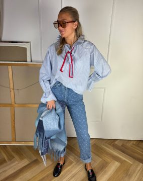 Elegante Langarm-Schluppenbluse in Hellblau-Weiß gestreift