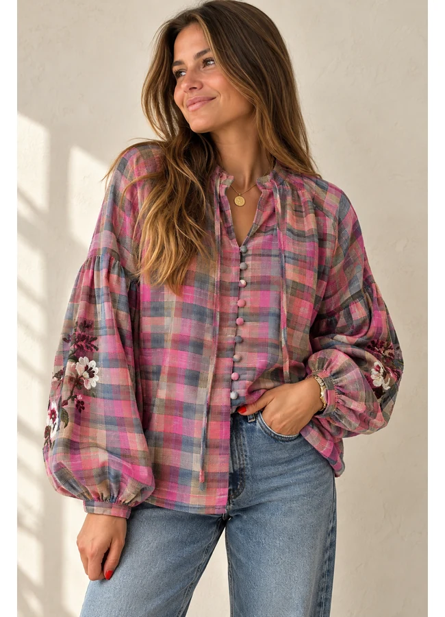 Karierte Bluse mit Stickerei – Bild 3
