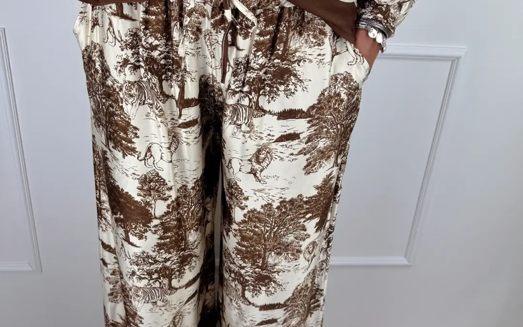 Toile-de-jouy-Hose-braun-2
